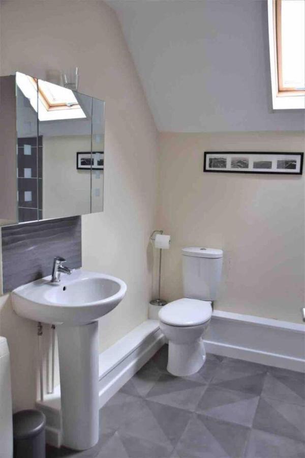 Charming 3-Bed Apartment In Talgarth Powys Brecon Exteriör bild